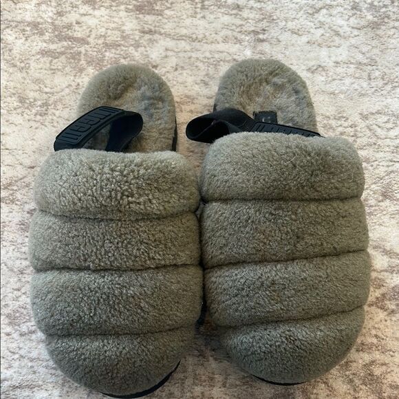 UGG Fluffy Green Slippers - Picture 2 of 10